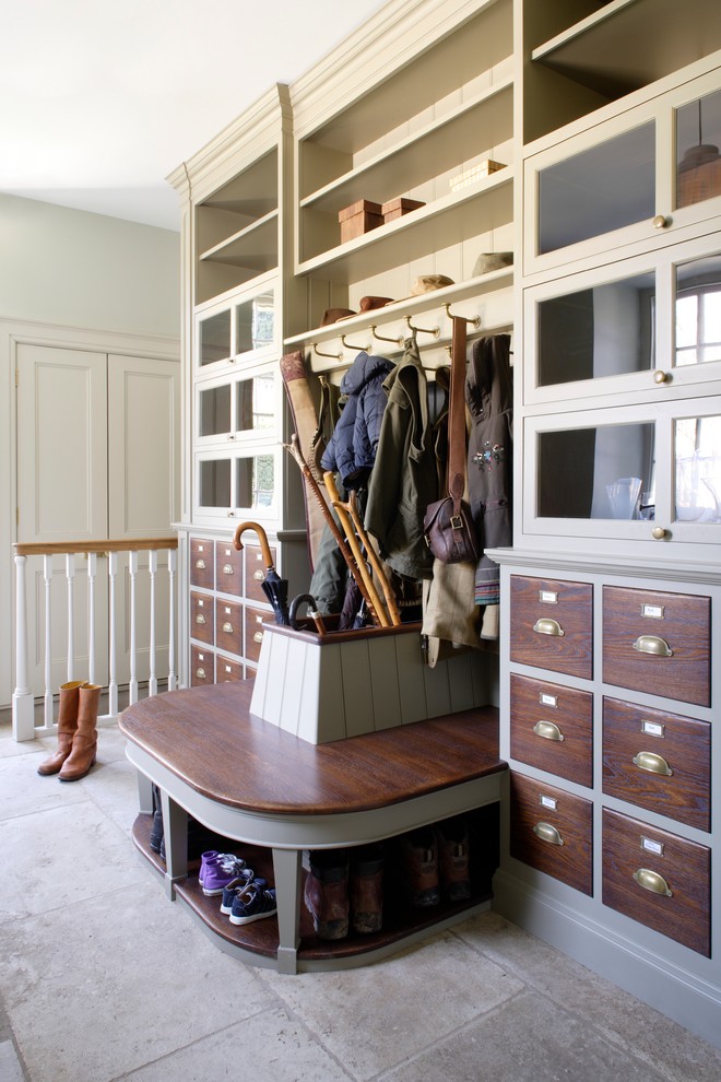 Inspiration for a large traditional mudroom in Gloucestershire.
