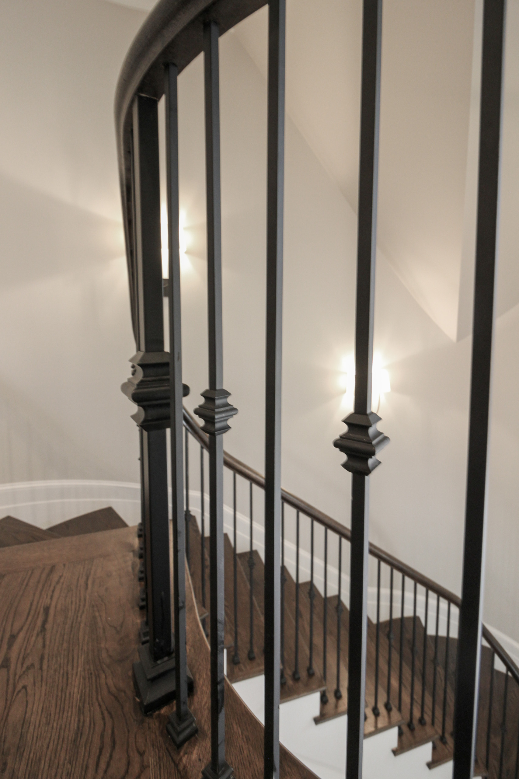 86_ Gorgeous Floating Curved Staircase, McLean VA 22066