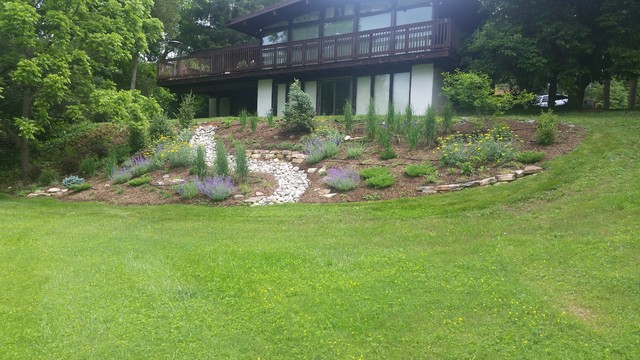 Frontyard Slope rustic-garden