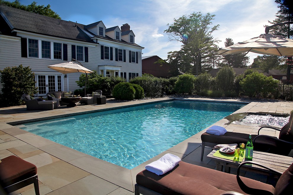 Elegant pool photo in New York