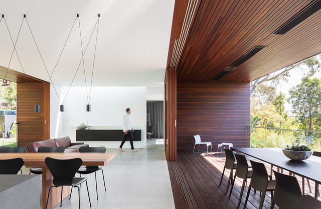 Middle Cove contemporary-traedaeck
