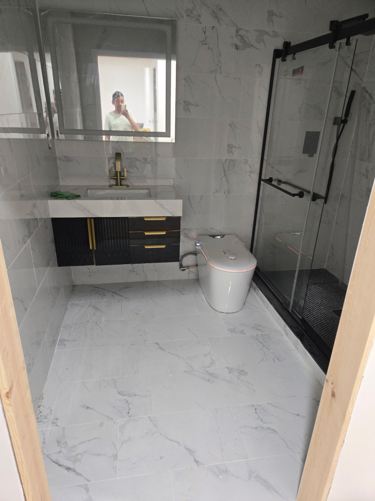 Modern Bathroom