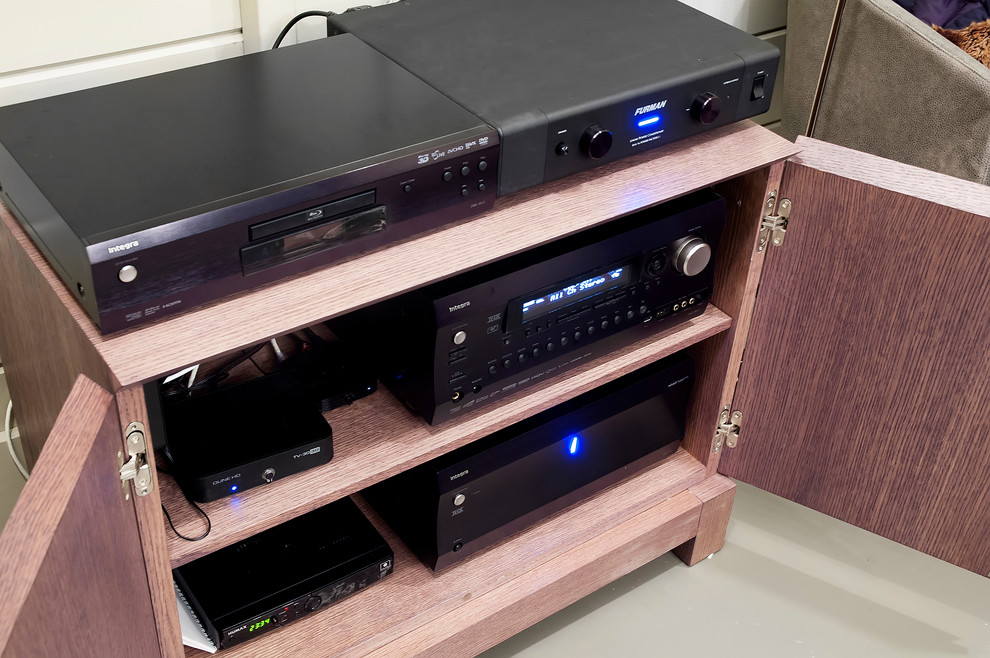 Кинозал в коттедже "Красная поляна" 45 м2.