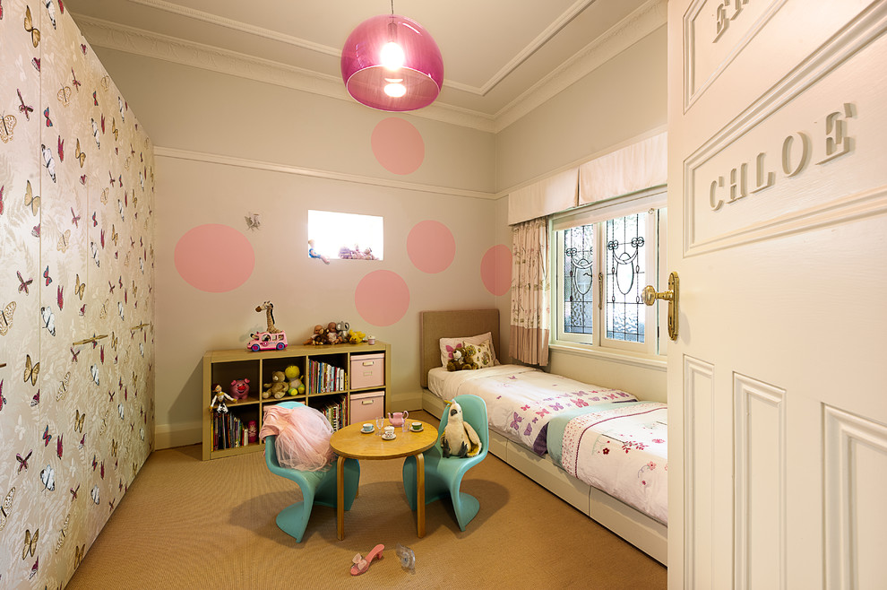 Inspiration for a transitional kids' bedroom for kids 4-10 years old and girls in Sydney with carpet and beige walls.