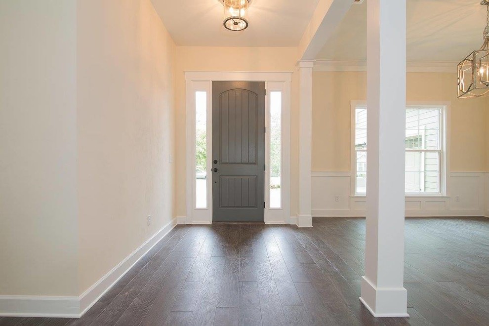 Inspiration for a transitional entryway remodel in Miami