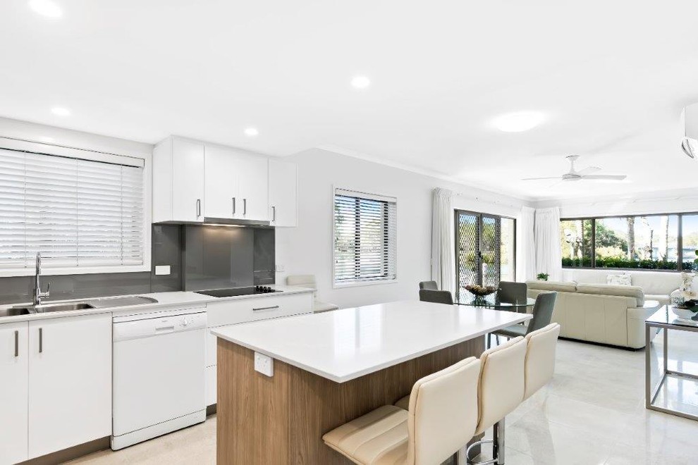 Design ideas for a mid-sized contemporary kitchen in Sunshine Coast with porcelain floors and grey floor.
