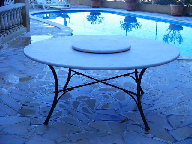 Table en pierre avec plateau tournant - Craftsman - Terrasse et Patio -  Marseille - par Tailleur de pierre murailleur | Houzz