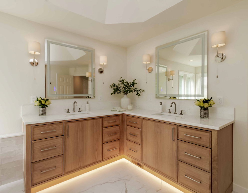 Home design - transitional home design idea in Seattle