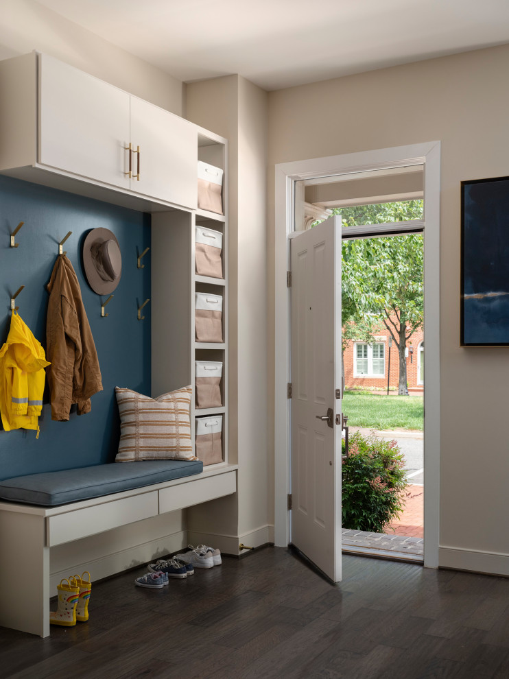 Mid-century modern entryway photo in DC Metro
