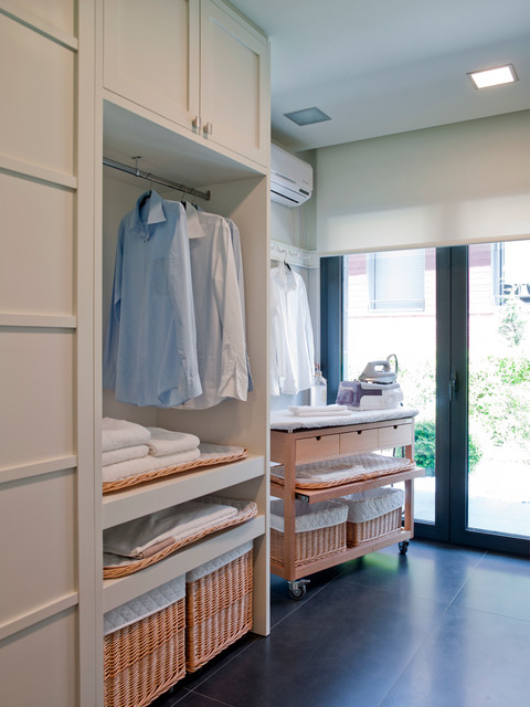 6 ideas para organizar un armario pequeño que cambiarán tu vida 2