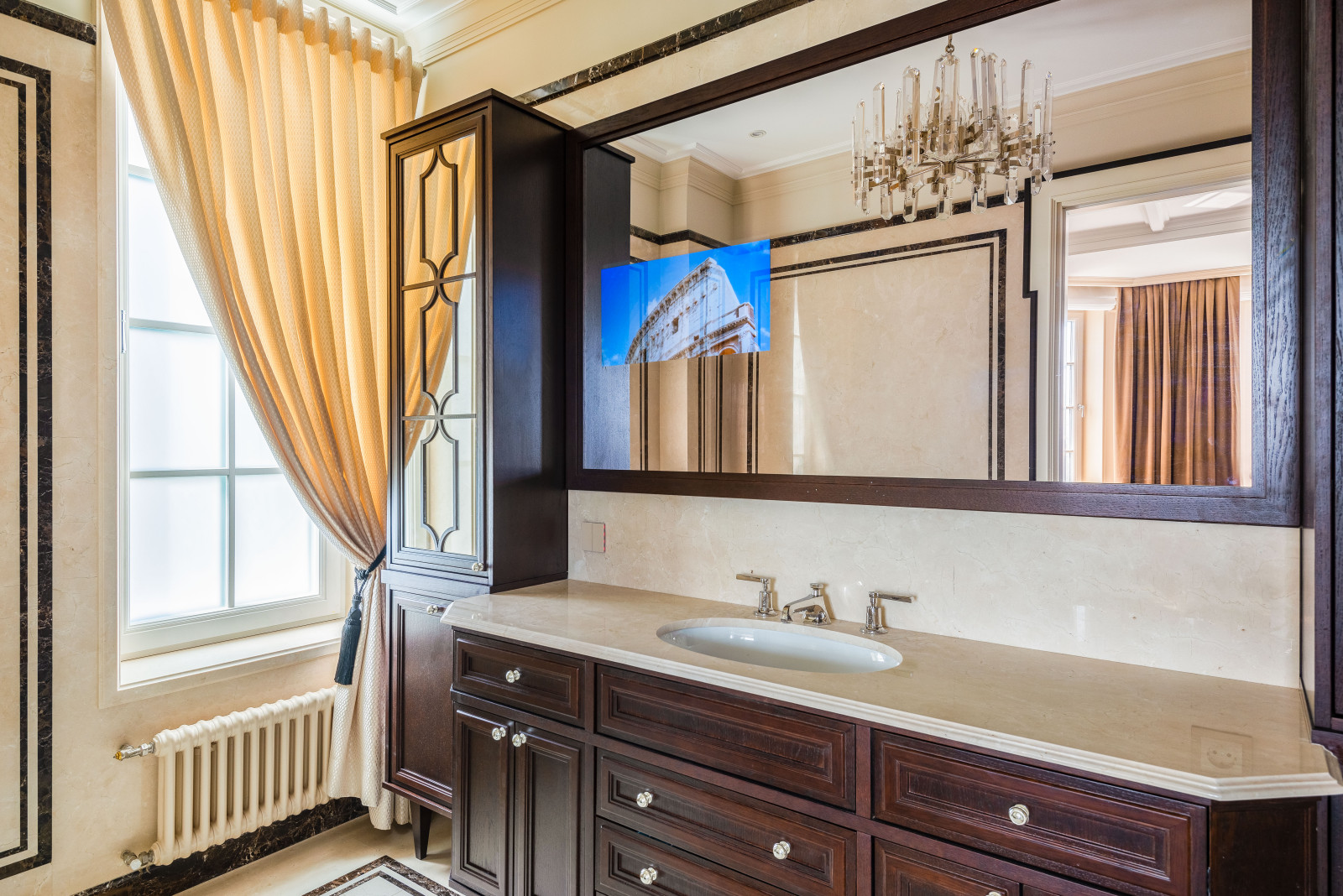 Встроенный телевизор на Большой Грузинской