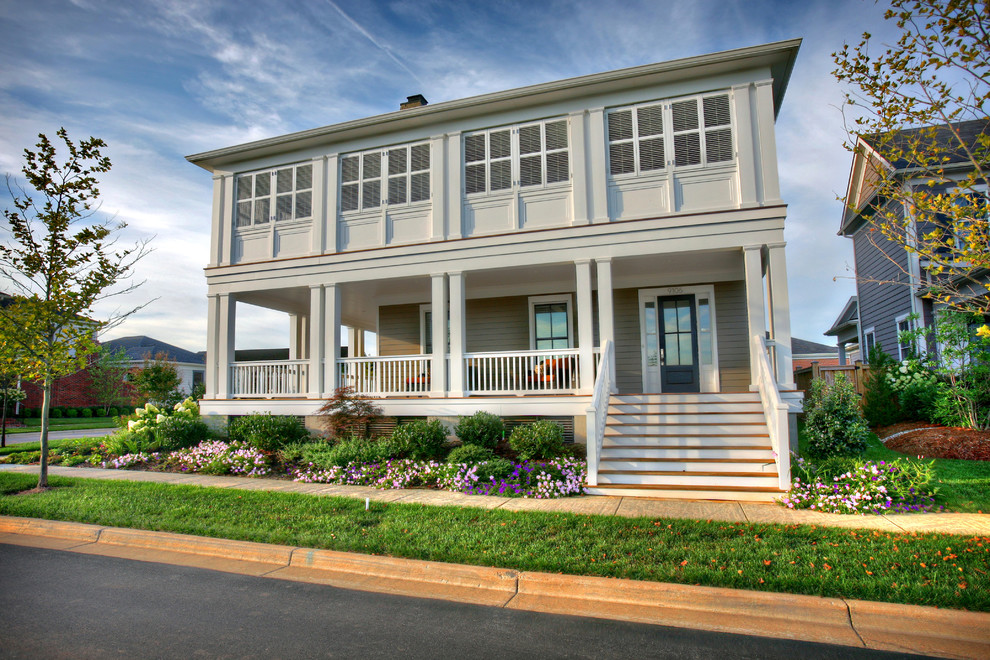 Design ideas for a traditional two-storey grey exterior in Louisville.