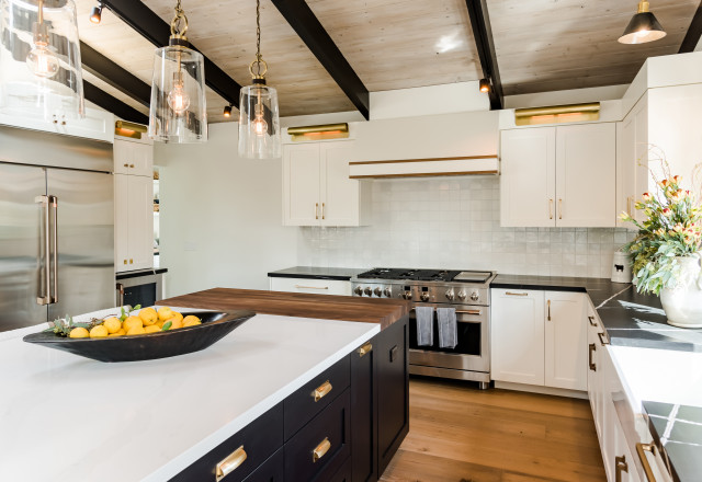 Parkview Dr fusion-kitchen