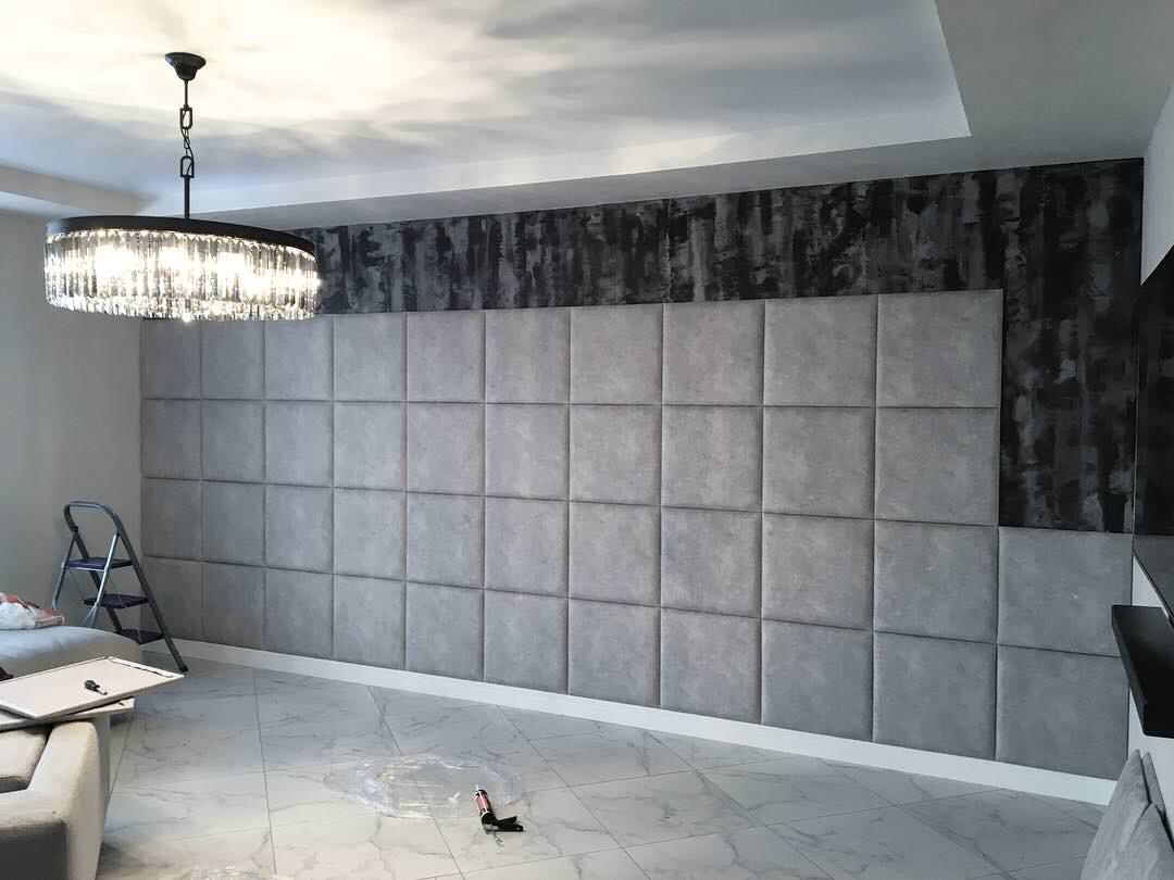 Мягкие панели в гостиной  коллекция «Квадро» (монтаж)