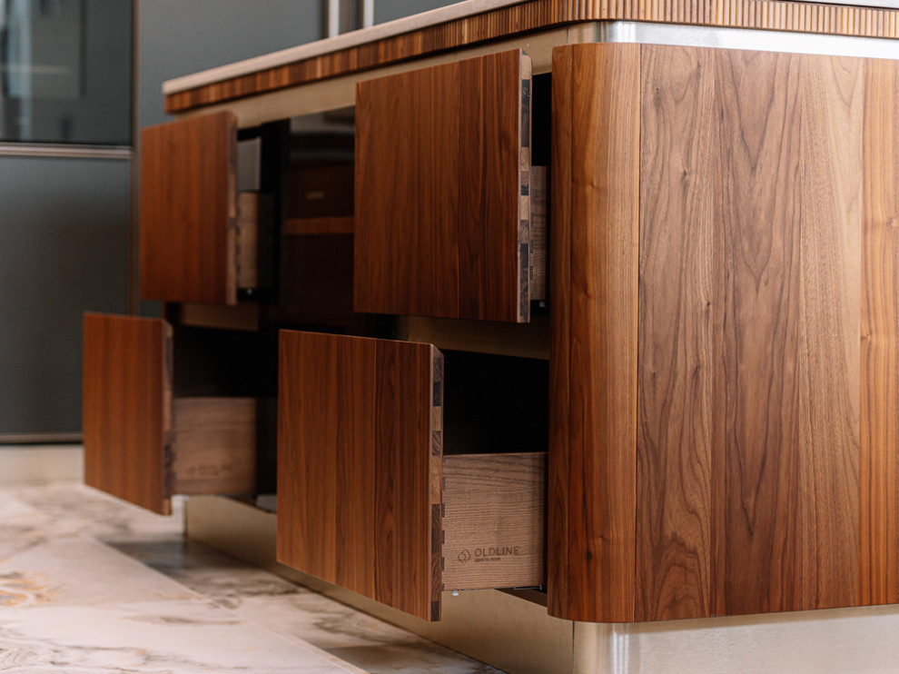 ЖК Knight Bridge - Кухня Glamour от фабрики Old Line