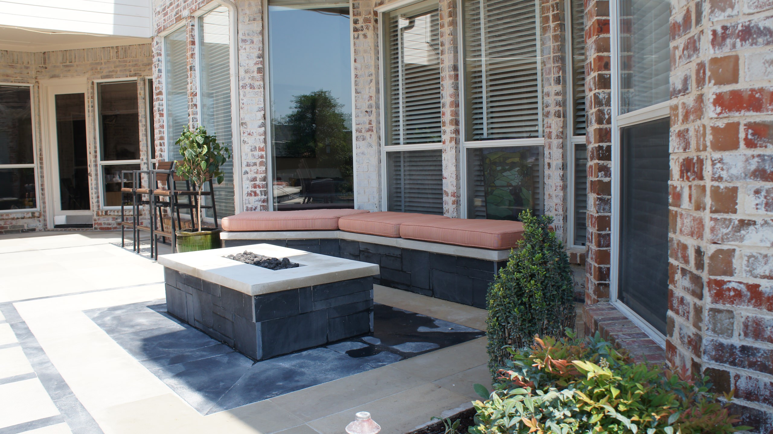 Outdoor Contemporary Patio