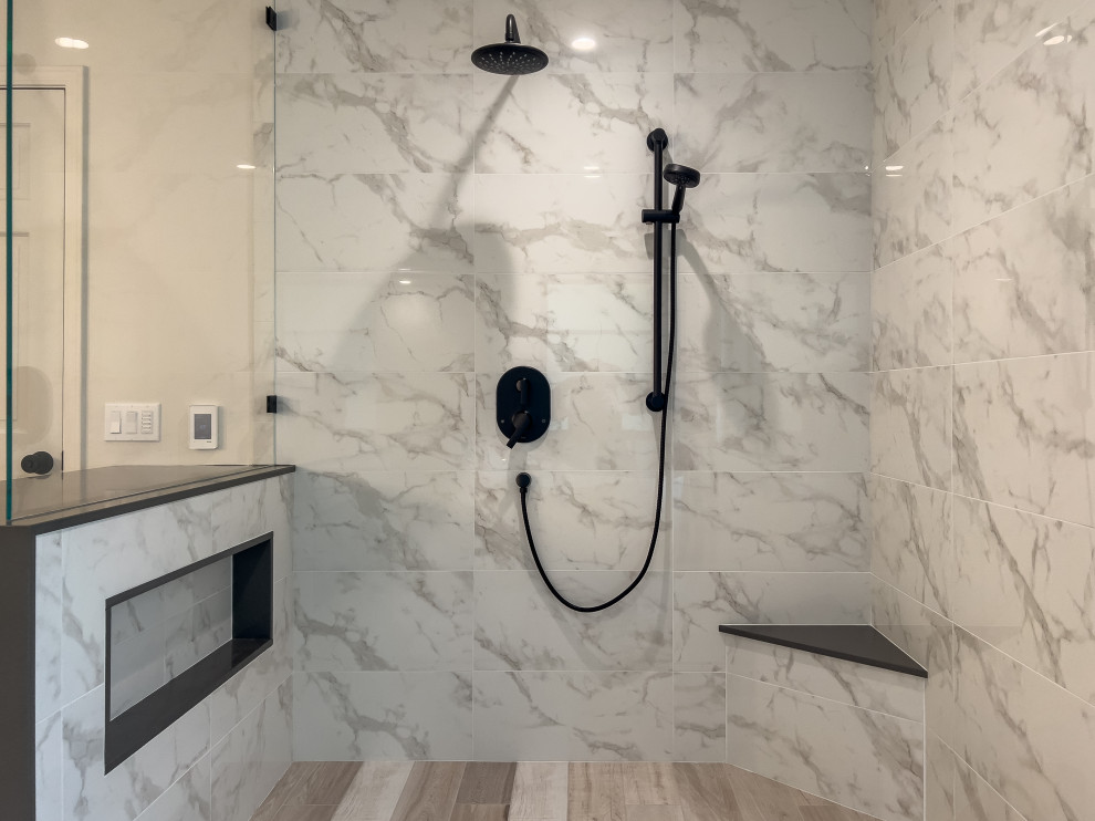 Chic & Sleek Primary Bathroom