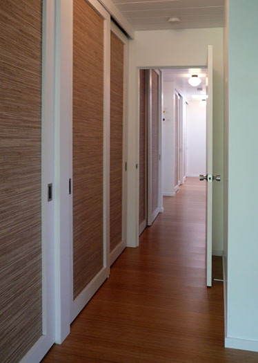 Hallway - 1950s hallway idea in San Francisco