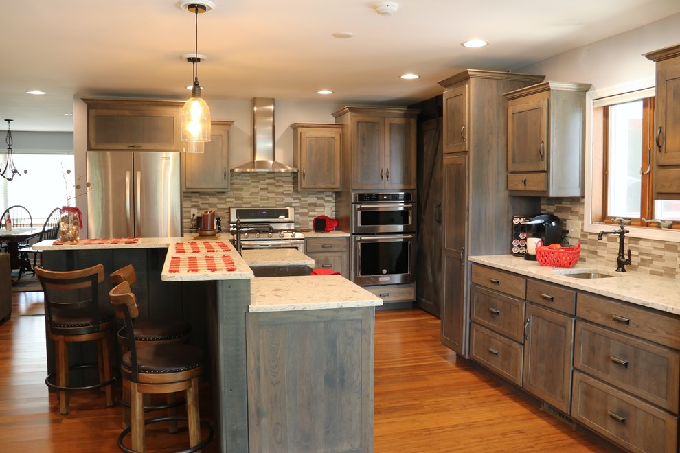 Kitchen - rustic kitchen idea in DC Metro