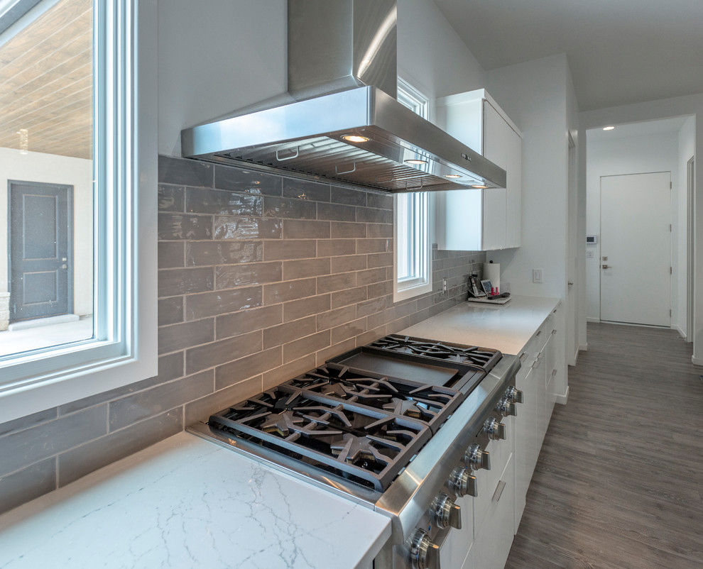 Transitional kitchen photo in Austin