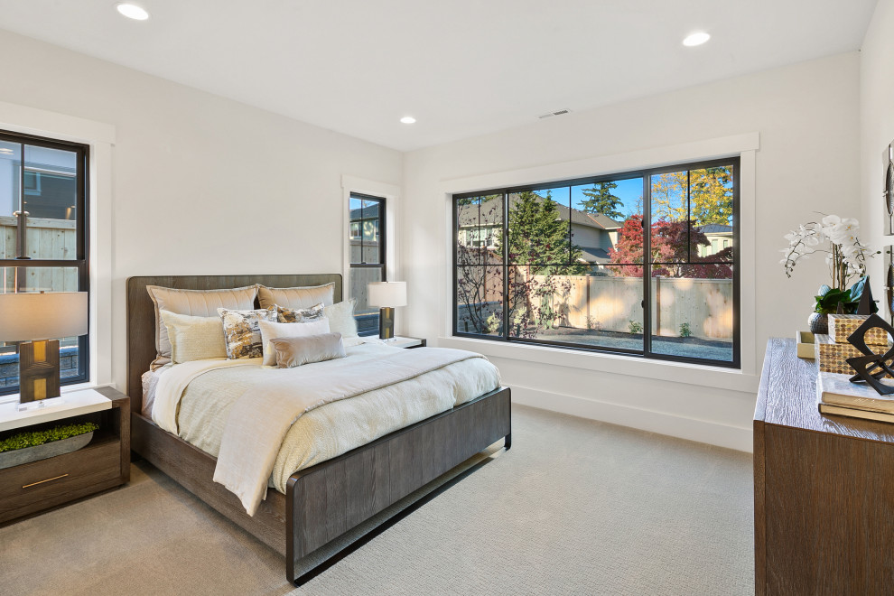 Foto de habitación de invitados campestre de tamaño medio con paredes blancas, suelo de madera clara y suelo beige