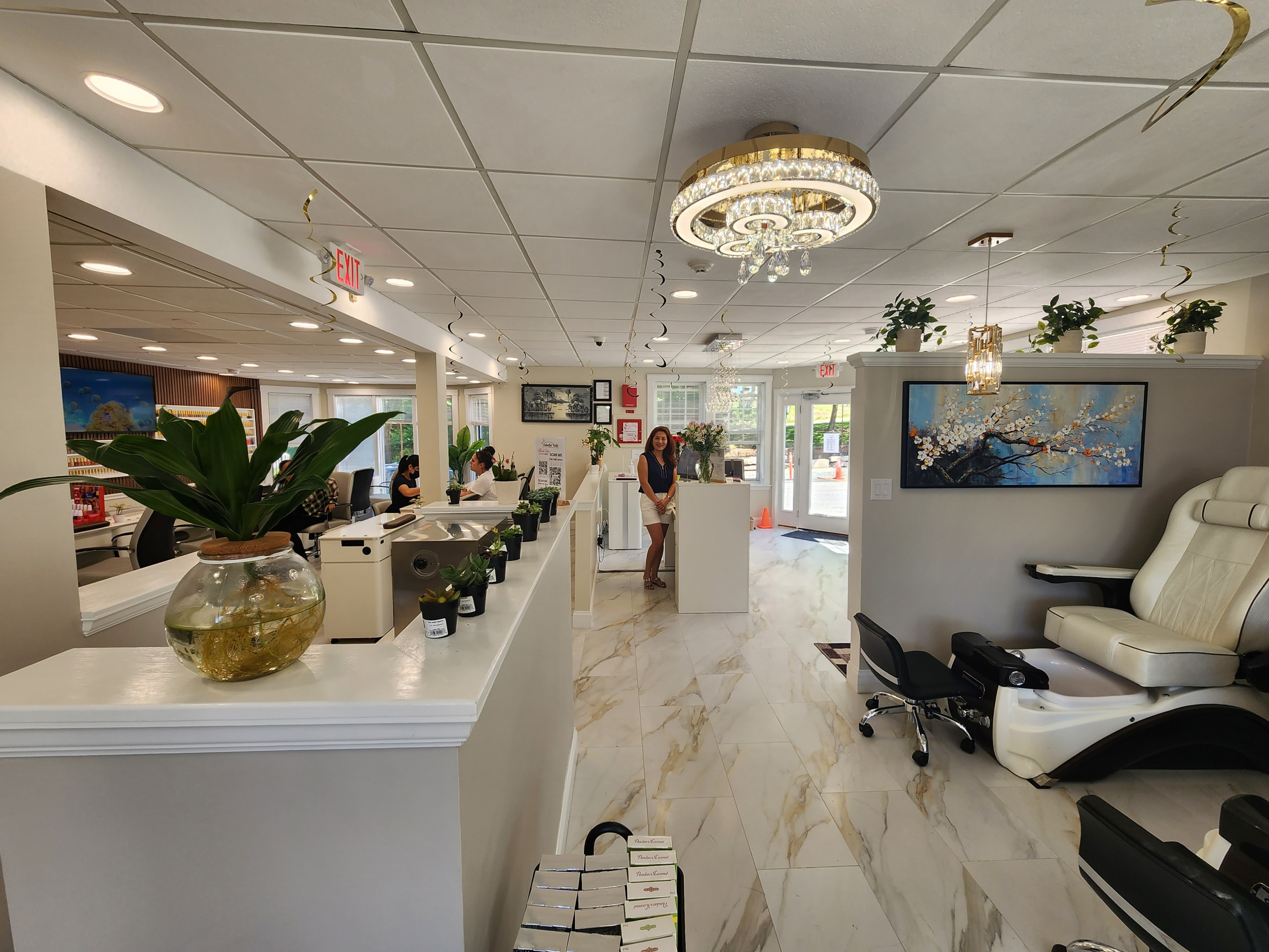 Colorful Nails Salon
