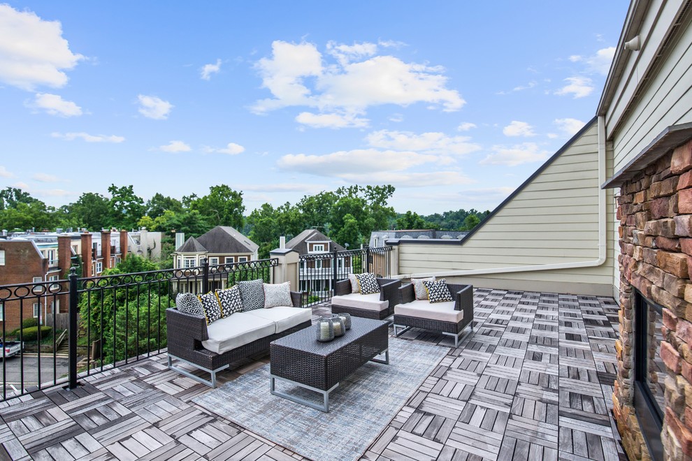 Inspiration for a transitional deck remodel in DC Metro