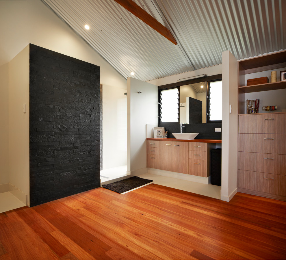 Design ideas for a contemporary bathroom in Brisbane.