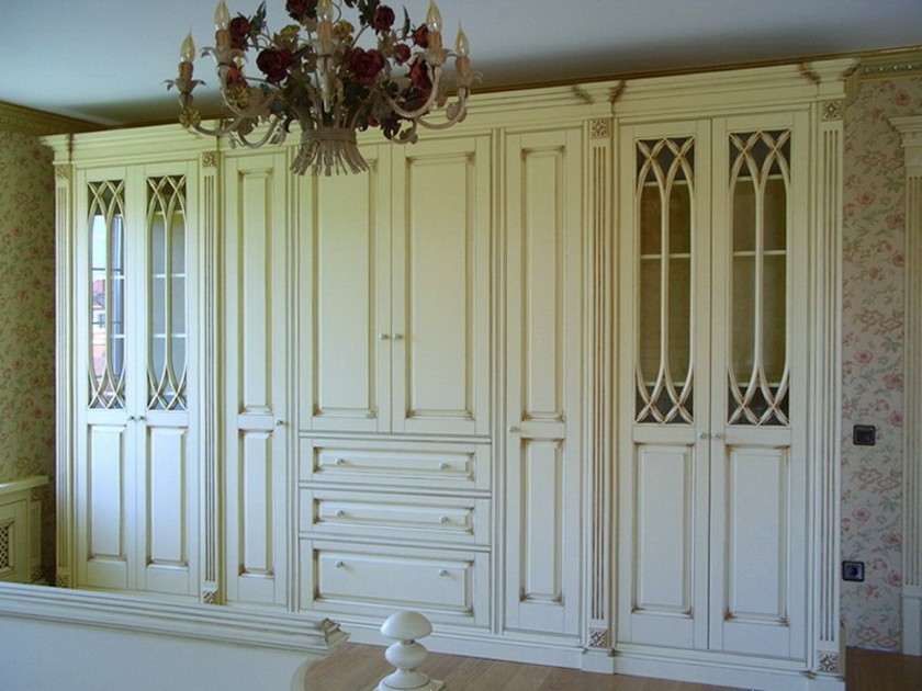 Мебель с дерева