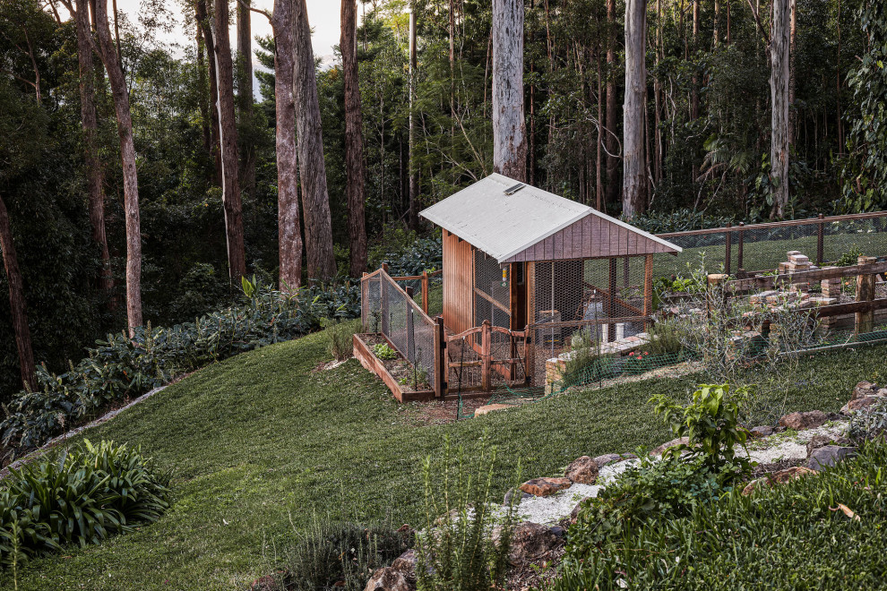 Inspiration for a country shed and granny flat in Gold Coast - Tweed.