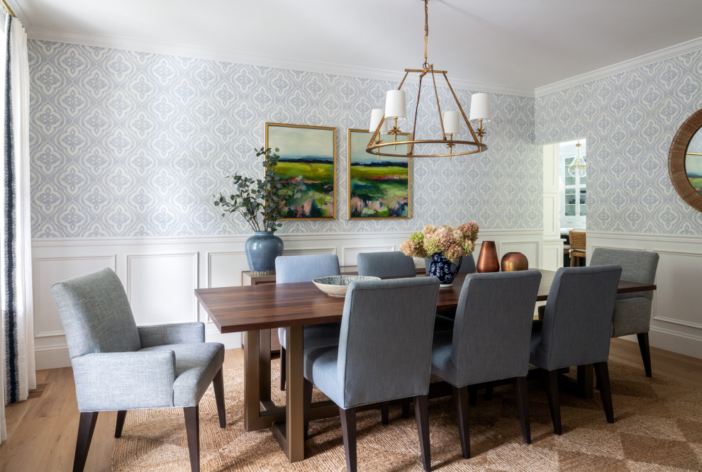 Dining room - transitional dining room idea in Philadelphia