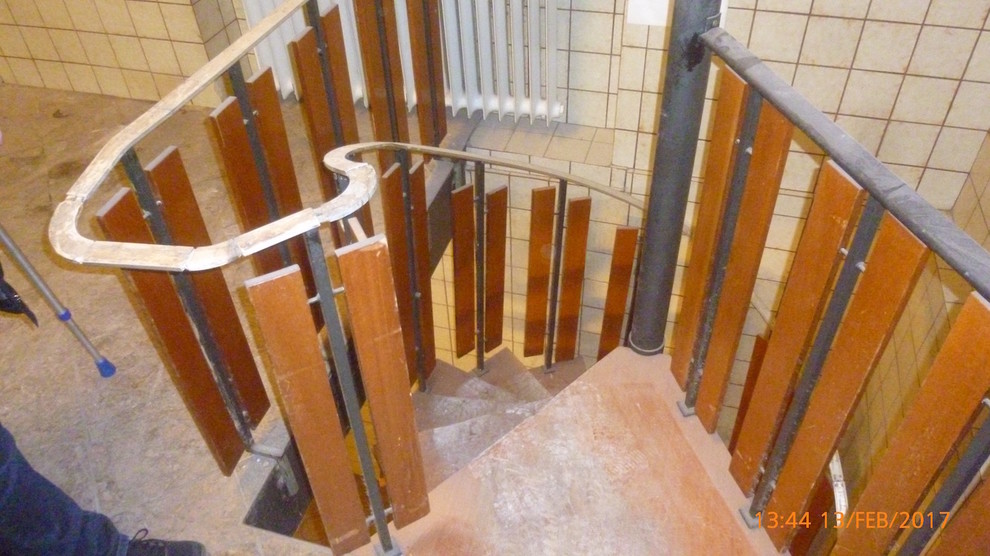 Wendeltreppe vorher