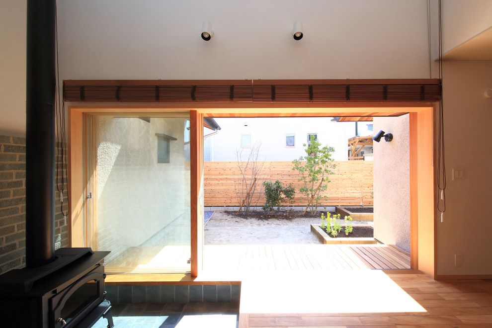 This is an example of a scandinavian courtyard patio in Nagoya with a vegetable garden.