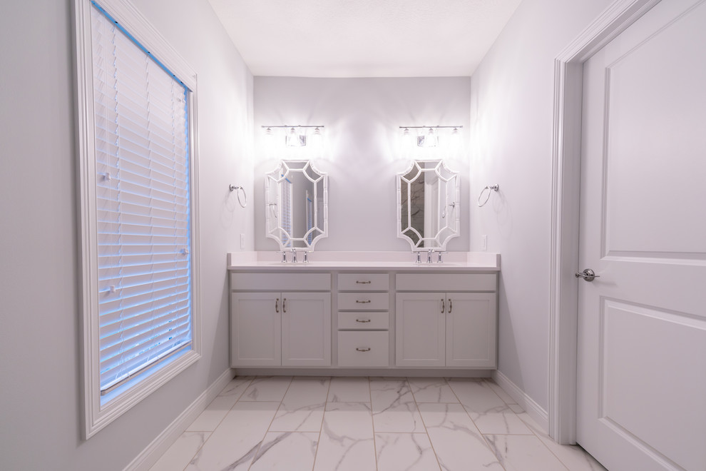 Inspiration for a transitional bathroom remodel in Cleveland