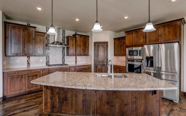 Johnson Residence amerikansk-craftsman-koekken