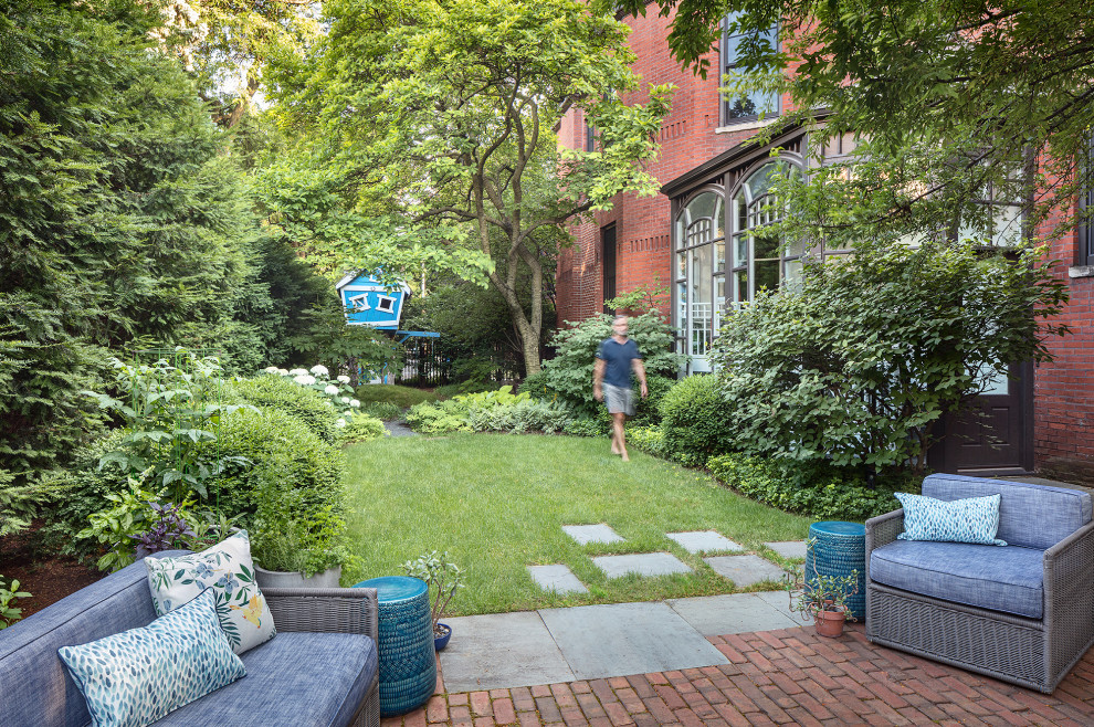 Inspiration for a rustic home design remodel in Chicago