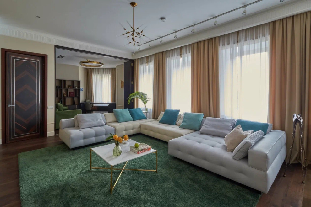 Модульный диван в гостиной