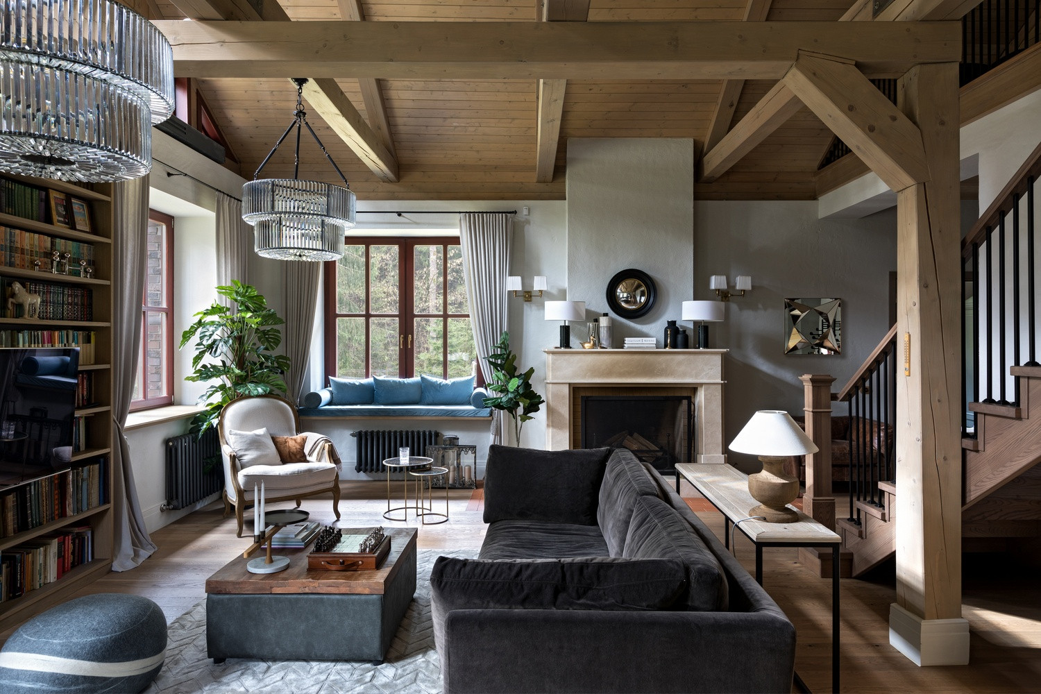 Дом в соснах