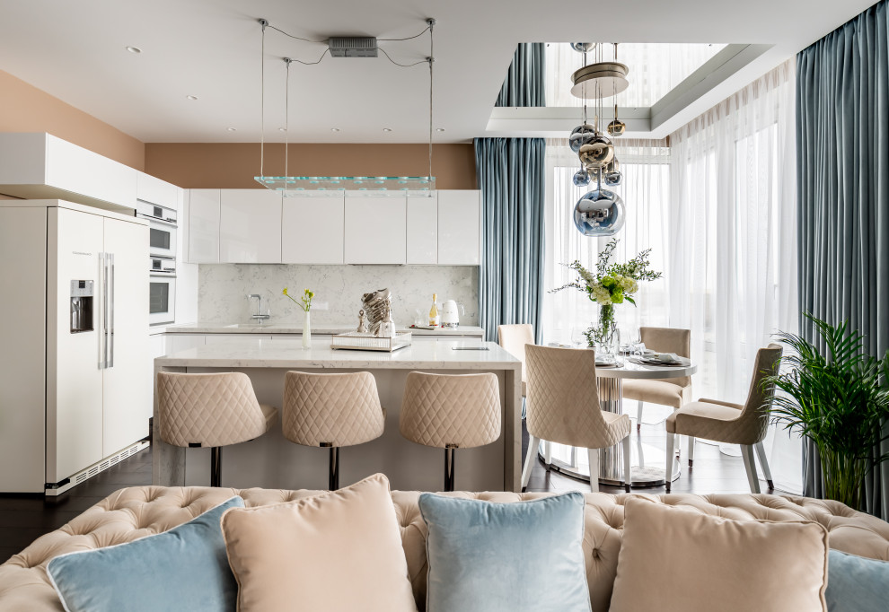 Бежевый и зеркала