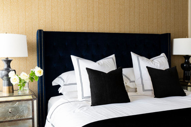 Glen Iris traditional-bedroom