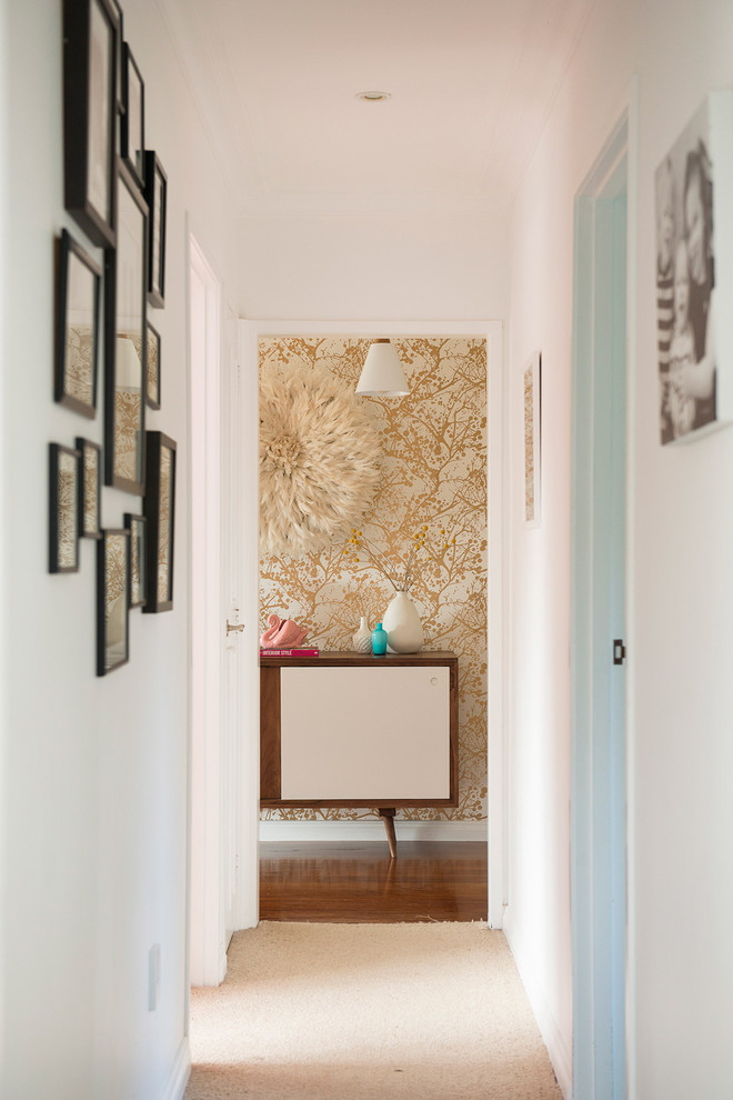 Transitional hallway in Napier-Hastings.