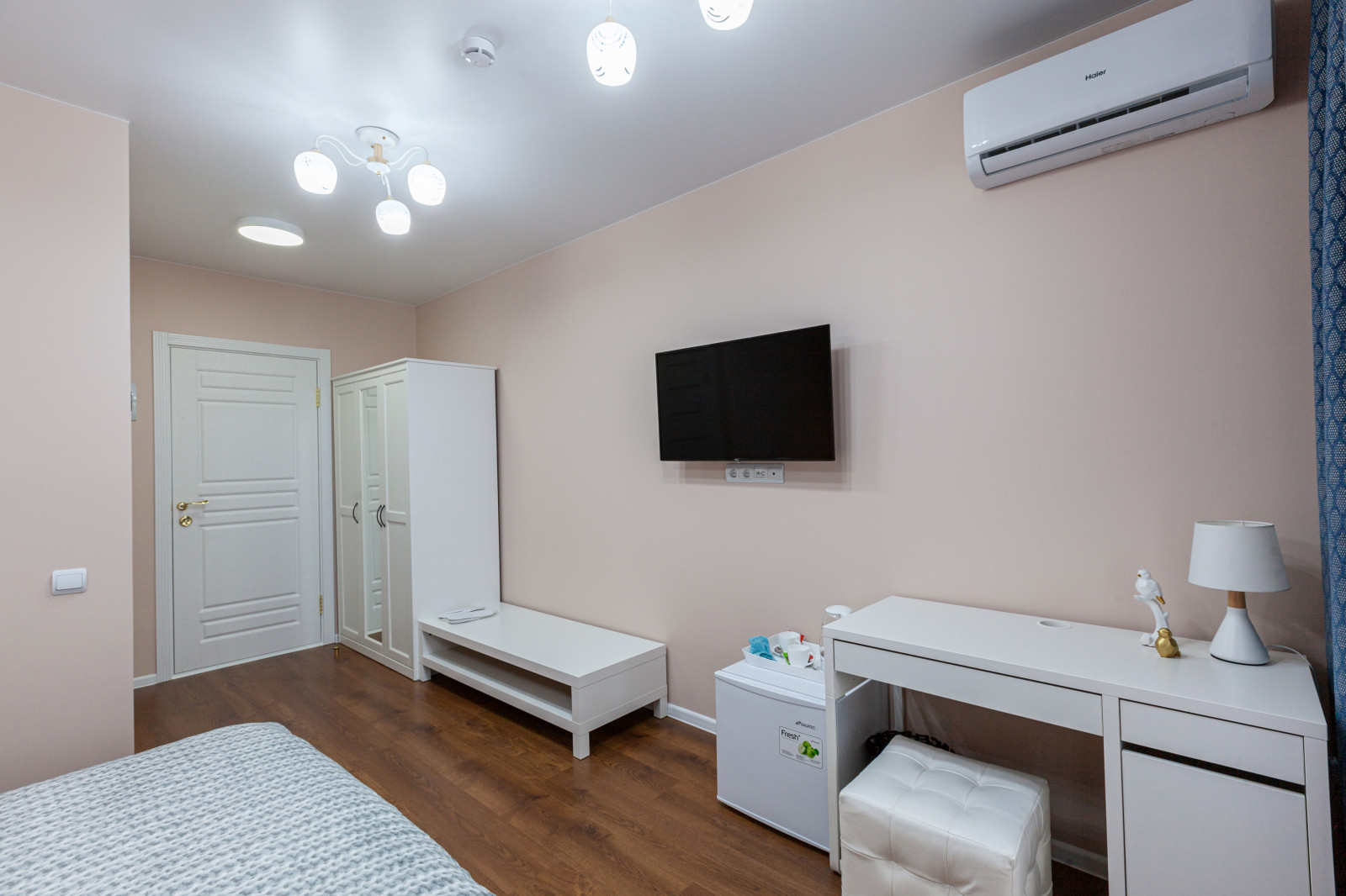 Апартаменты «Wood&Gold»