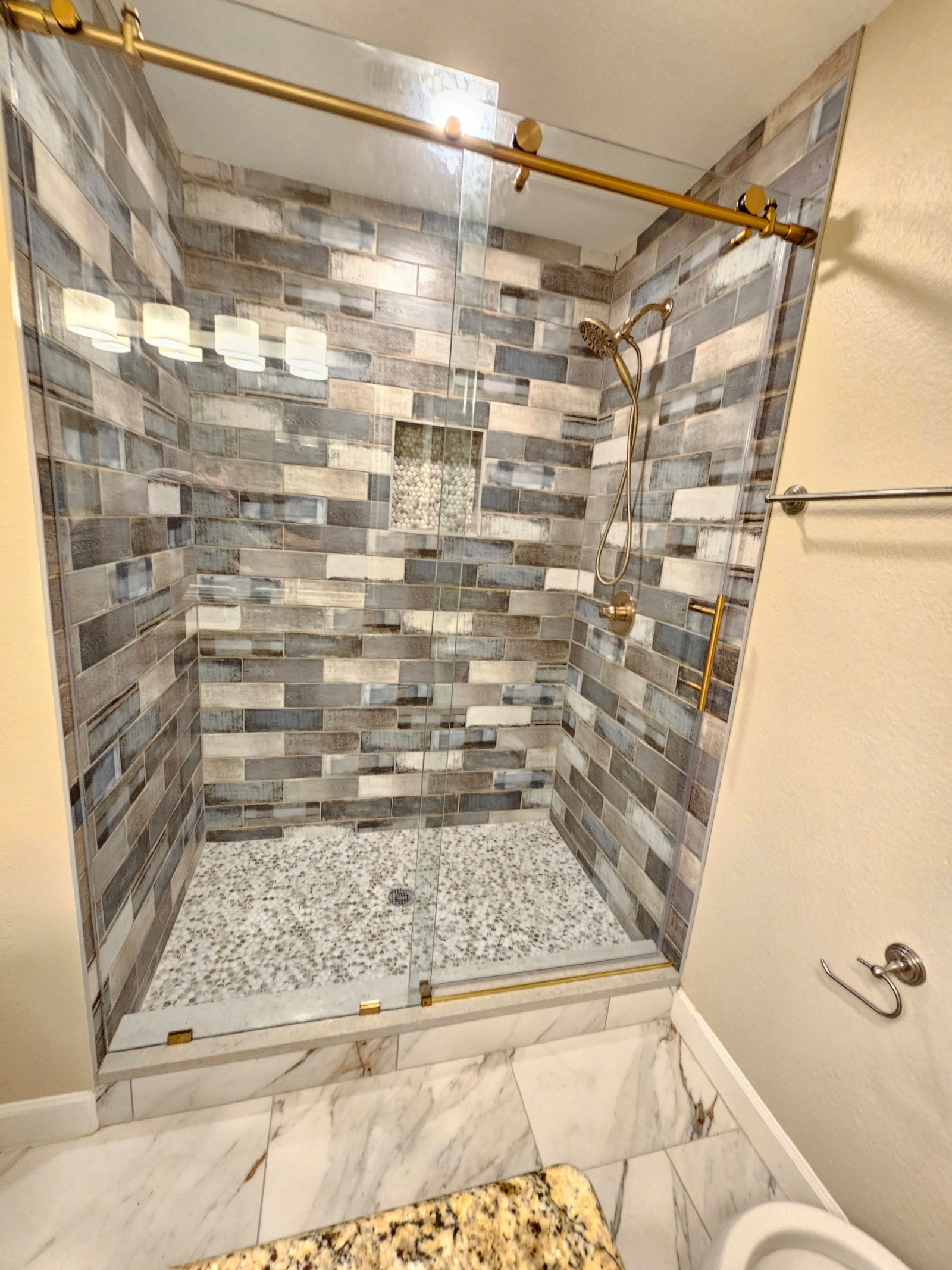 The Colony TX Guest Bathroom Remodeling Don