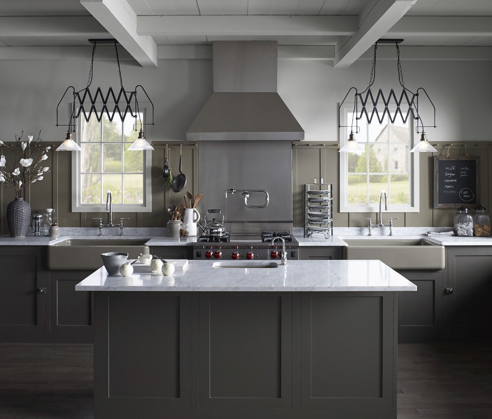 Transitional kitchen photo in Seattle