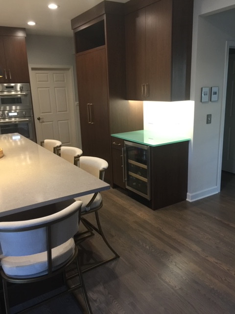 Inspiration for a transitional kitchen remodel in Chicago