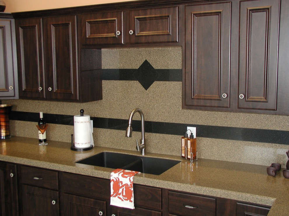 Transitional kitchen photo in Atlanta