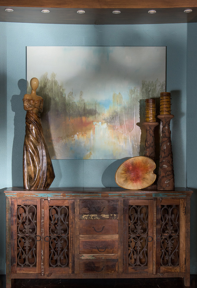 Mudroom - large rustic mudroom idea in Dallas