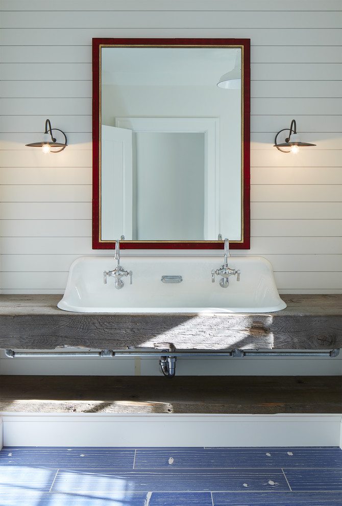 Brainerd Lakes Shingle Style - Builder: John Kraemer & Sons | Architecture: Murphy & Co. Design | Interiors: Engler Studio | Photography: Corey Gaffer