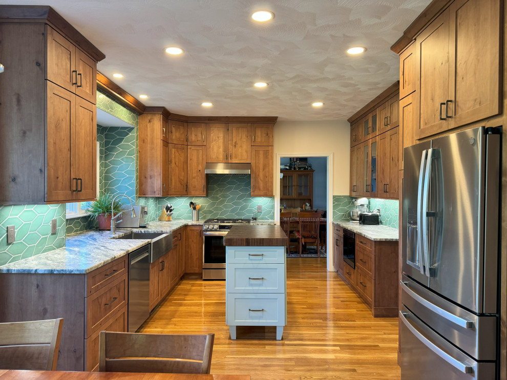 6420 - Rustic Alder Pecan & Slow Green