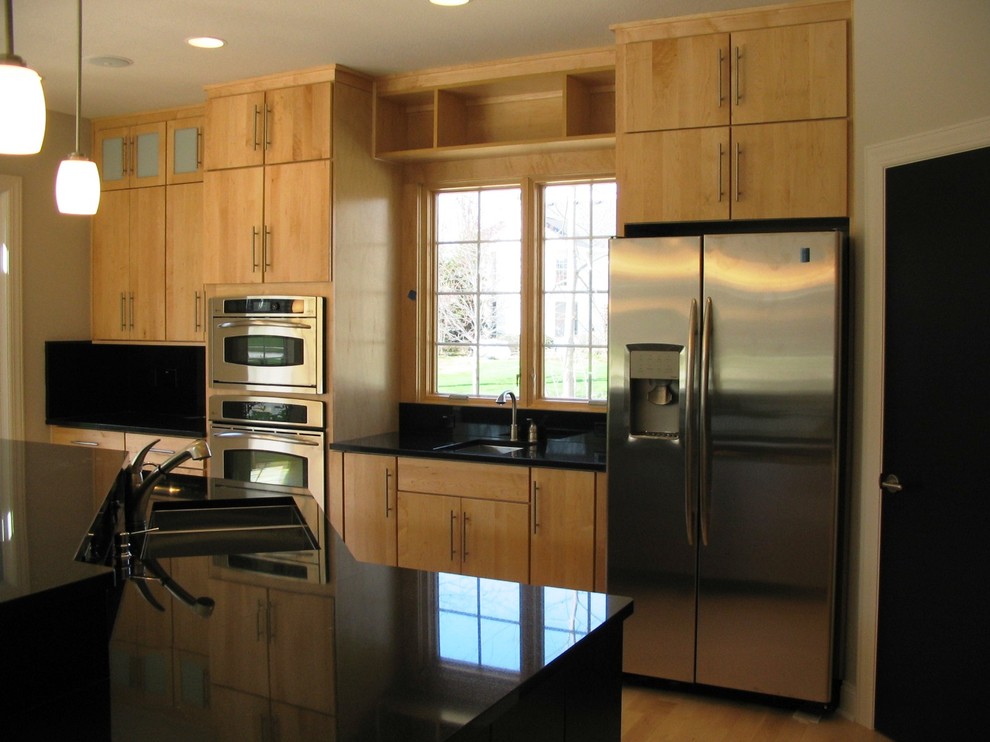 Kitchen - transitional kitchen idea in Cleveland